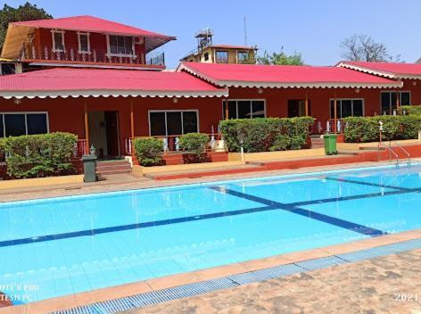 Cold Spot Village Resort Mahābaleshwar Exteriör bild