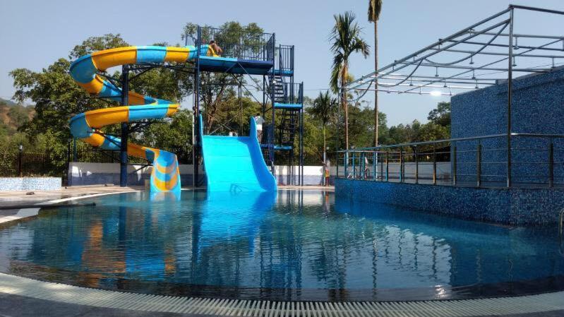 Cold Spot Village Resort Mahābaleshwar Exteriör bild